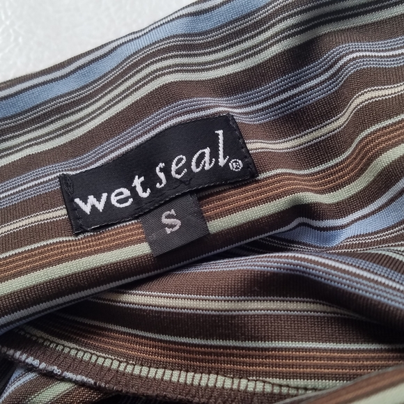 Wet seal skirt - Picture 3 of 3